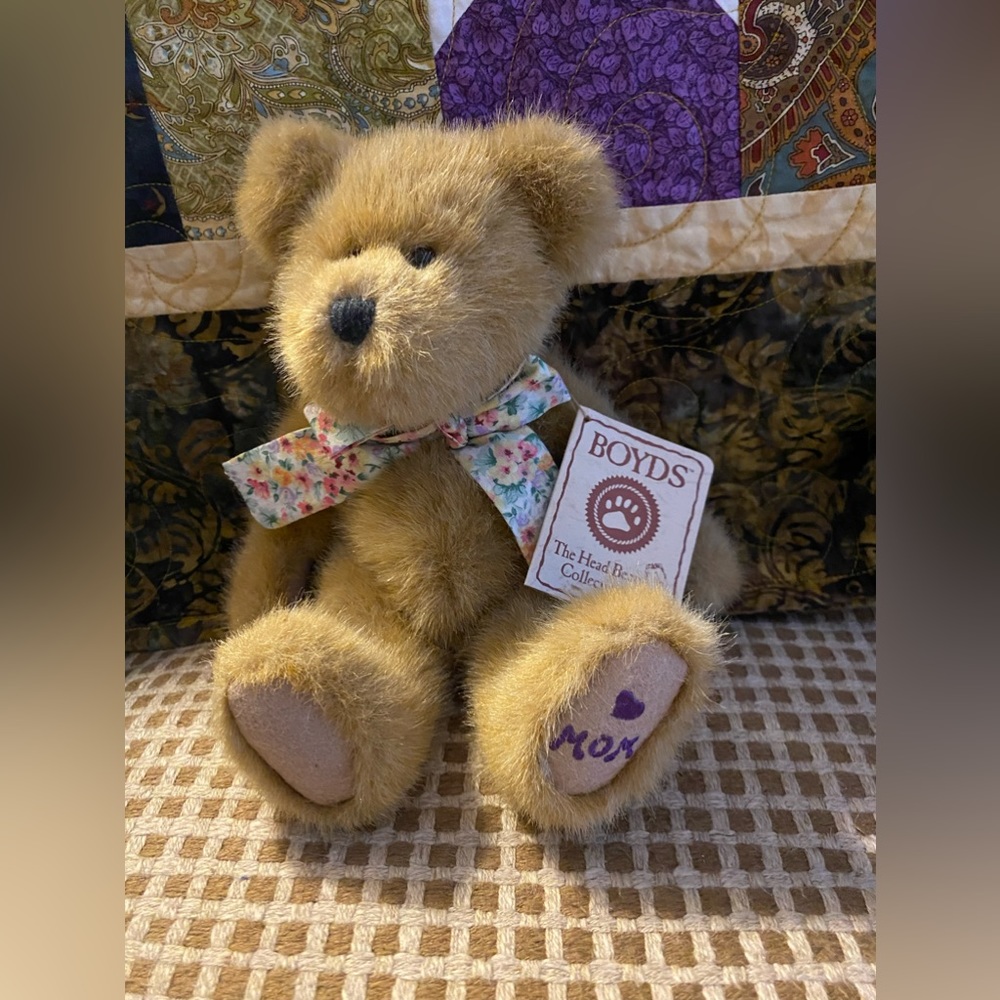 NWT - Retired - Boyds Bear Dorothy B. Beansley, MOM, jointed, hand-stitched